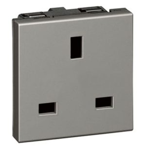 Stikkontakt britisk standard 13a